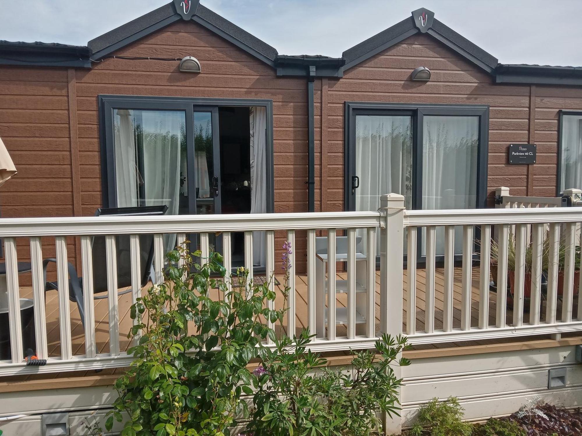 Willow Tree Luxury With Private Hot-tub And Garden Only 6 Miles To York Holiday home Wilberfoss