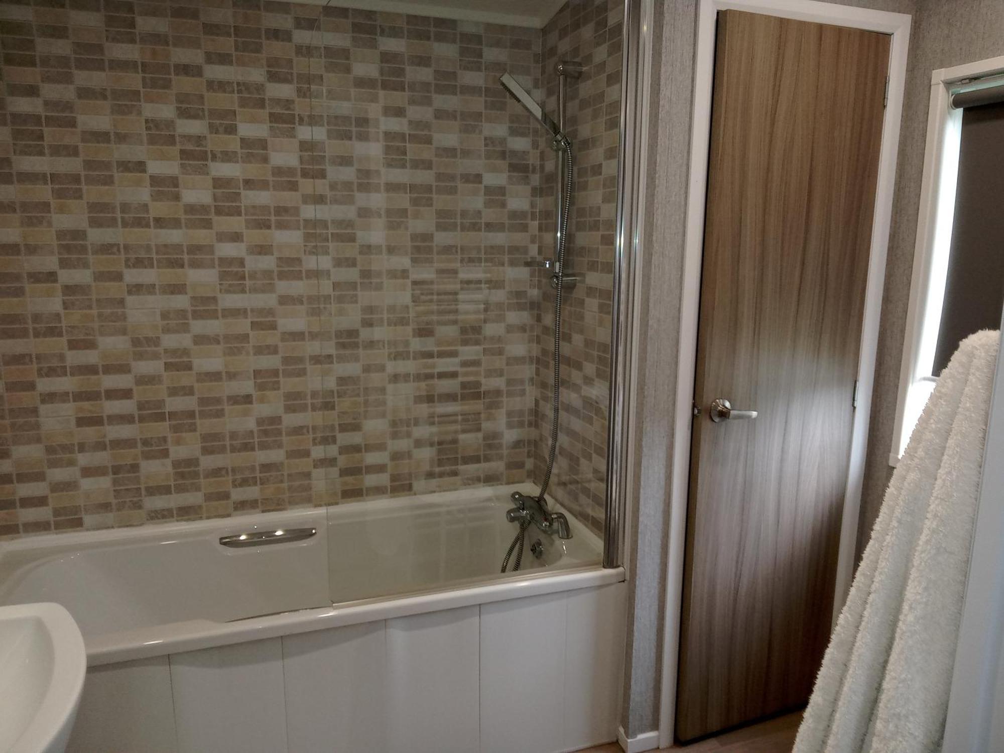 Willow Tree Luxury With Private Hot-tub And Garden Only 6 Miles To York