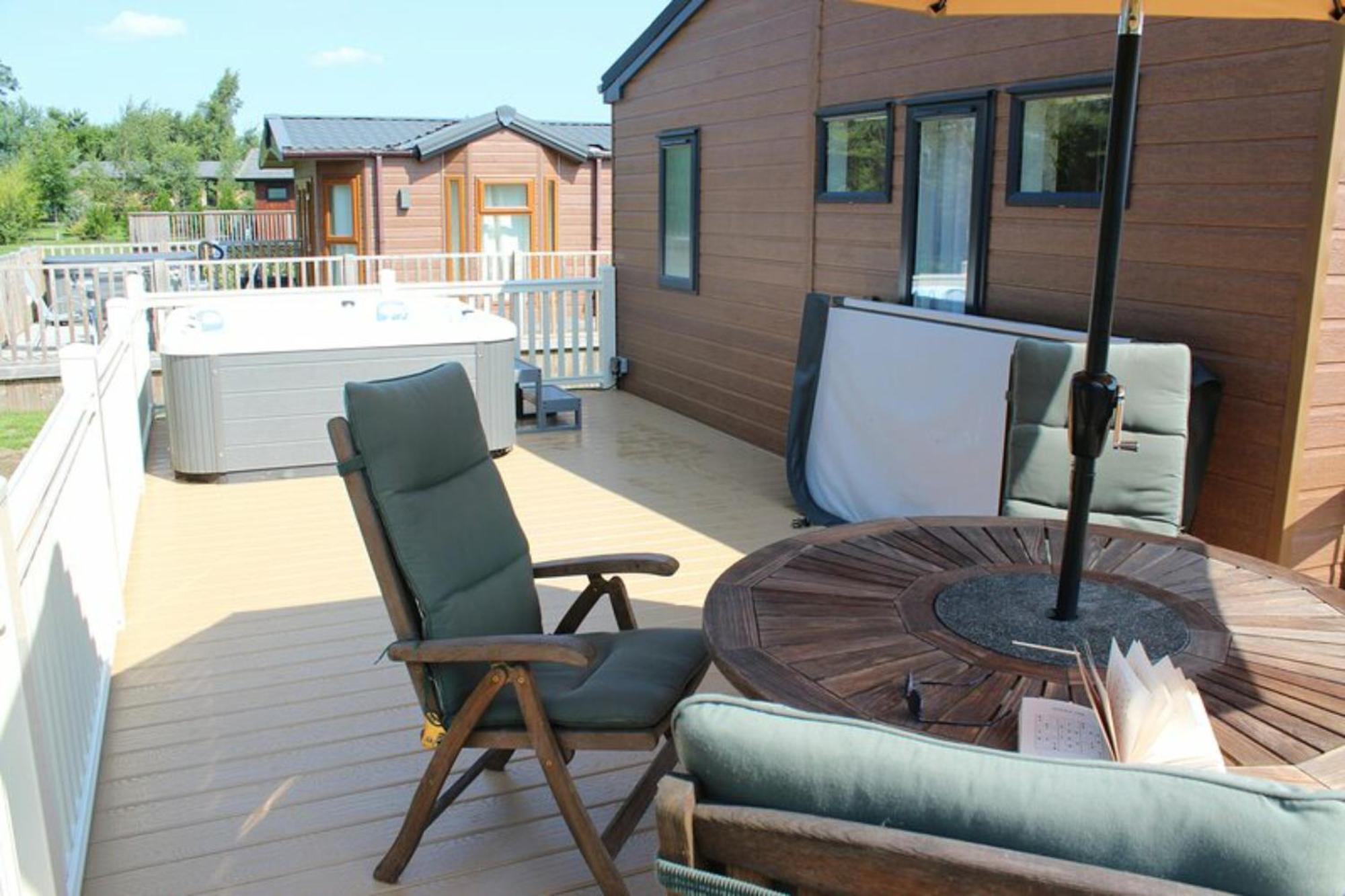 Holiday home Willow Tree Luxury With Private Hot-tub And Garden Only 6 Miles To York *